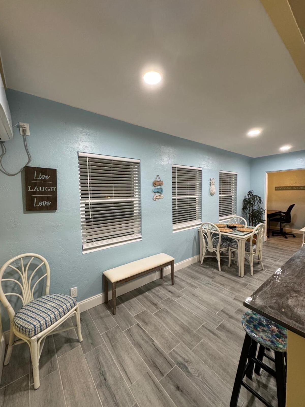 Gorgeous Beach Condo Αγία Πετρούπολη Εξωτερικό φωτογραφία