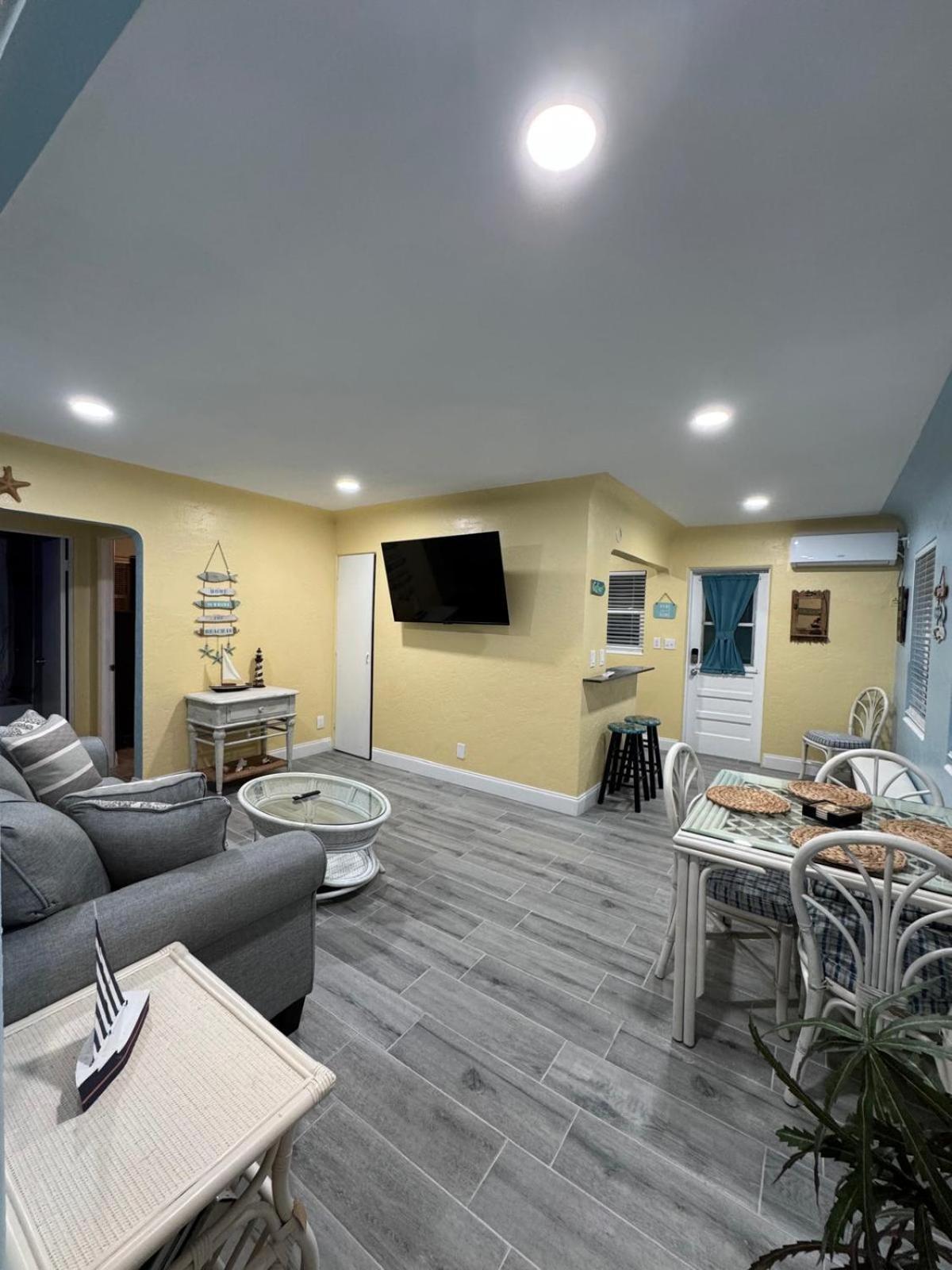 Gorgeous Beach Condo Αγία Πετρούπολη Εξωτερικό φωτογραφία