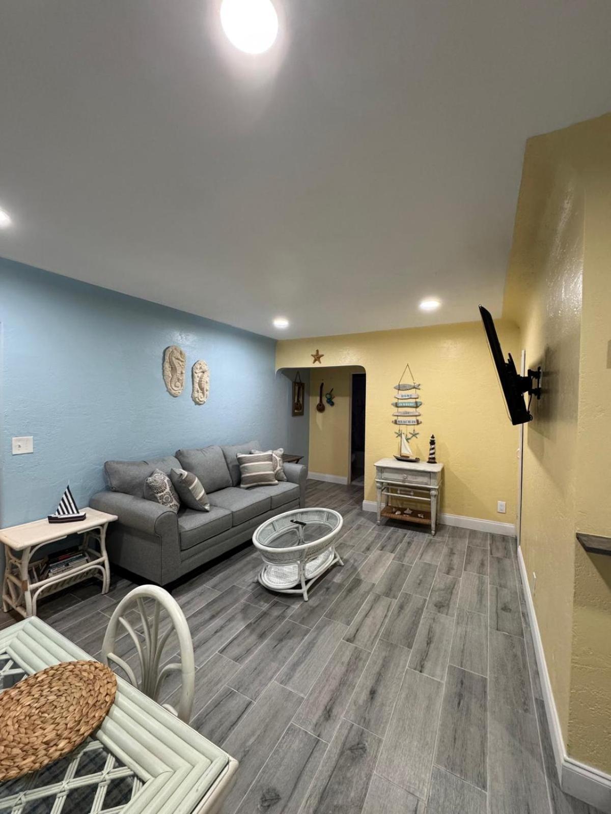 Gorgeous Beach Condo Αγία Πετρούπολη Εξωτερικό φωτογραφία